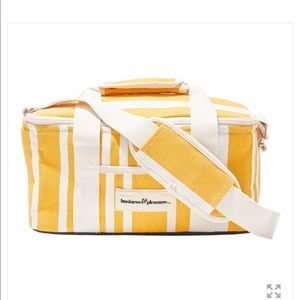 NWOT Business & Pleasure Cooler Bag Sz OS